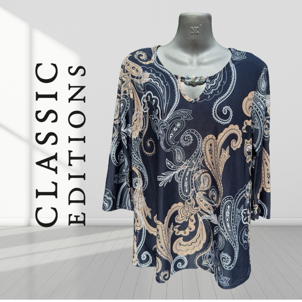 Women's Paisley Top Size Large Navy and Beige.